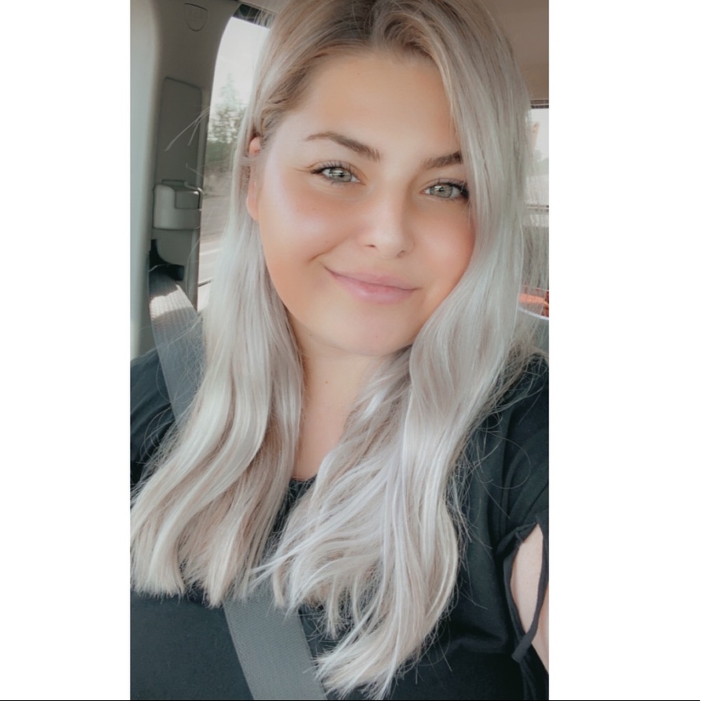 Meet your Posher, Stephanie